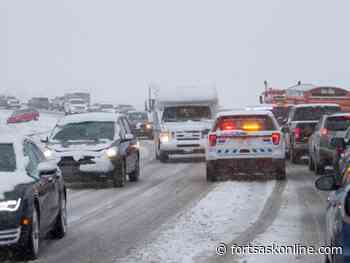 Essential travel only, tow ban in place for some areas surrounding Edmonton - FortSaskOnline.com