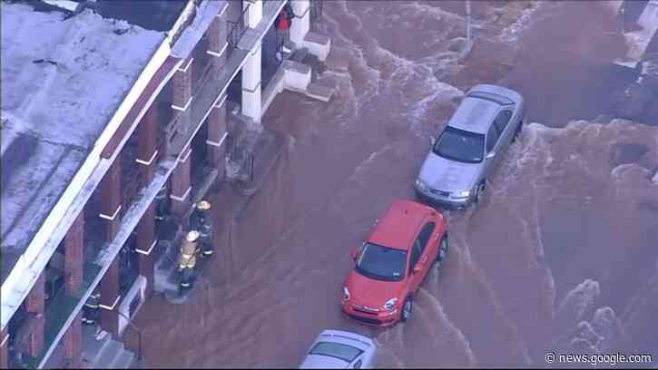 Massive water main break floods streets in Kingsessing section of Philadelphia - WPVI-TV