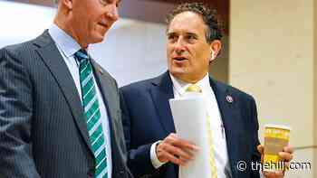 House Democrat unveils resolution recognizing staffers' right to unionize
