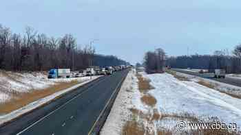 Protesters block section of Highway 402 heading to Sarnia, Ont., bridge crossing to U.S.