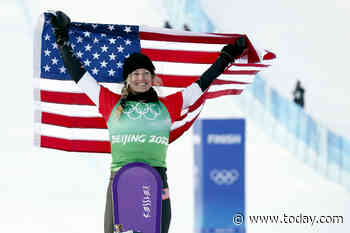 Lindsey Jacobellis earns 1st US gold at Olympics in snowboardcross