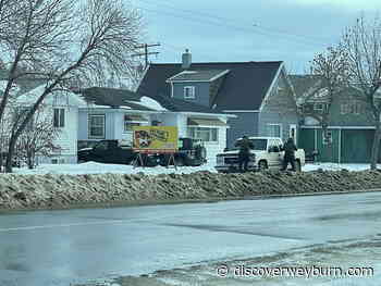 Estevan, Weyburn Police/SWAT in stand-off in Estevan - DiscoverWeyburn.com