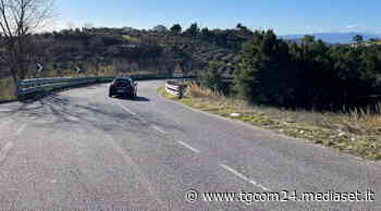 Matera, un'auto finisce in una scarpata: morti tre giovani studenti - TGCOM