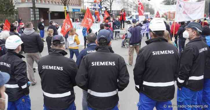 Siemens-Beschäftigte protestieren gegen Ausgliederung