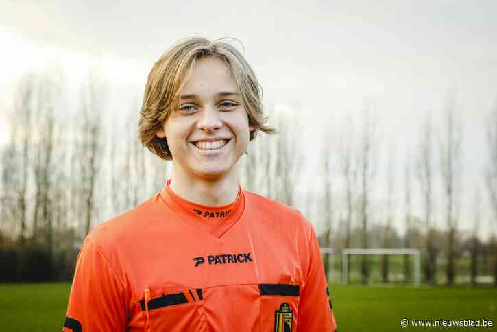 16-jarige Mathias wil topscheidsrechter worden: “Wedstrijd fluiten in Camp Nou is mijn ultieme droom”