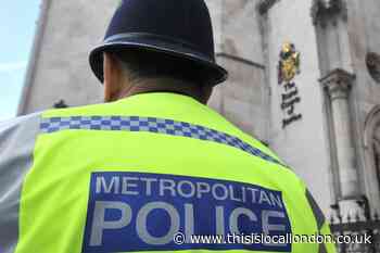 Met Police officer asked girl, 15, if she had a boyfriend at meeting in park, court hears