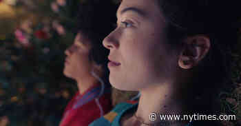 ‘The Sky Is Everywhere’ Review: Amid Grief, Blossoms of Joy