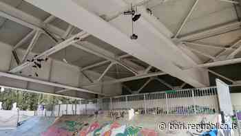 Bari, scarpe appese sotto le travi del ponte Adriatico: nello skate park il fenomeno "shoefiti" - La Repubblica