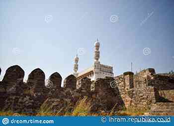 Masjid-Masjid di Hyderabad Tingkatkan Prokes - Republika Online