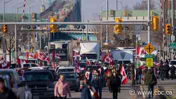 PHOTOS | Scenes of truck convoy protests blocking Canada-U.S. border crossings