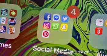 Warning issued to parents after Snapchat user targets young school girls - Hull Live