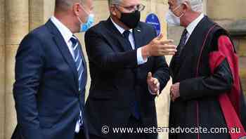 State service farewells 'political great' - Western Advocate