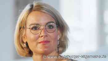 Oberbürgermeisterin Eva Weber wählt den Bundespräsidenten mit