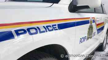 Pickup driver airlifted to Edmonton after 3-vehicle crash on Highway 63 - CTV Edmonton