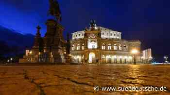 Musik - Dresden - Semperoper trauert um früheren Operndirektor Rolf Wollrad - Kultur - Süddeutsche Zeitung