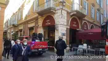 Modena, principio di incendio al Caffè del collegio in via San Carlo - La Gazzetta di Modena