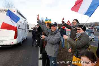 French convoys protesting virus rules move toward Paris - St Helens Star
