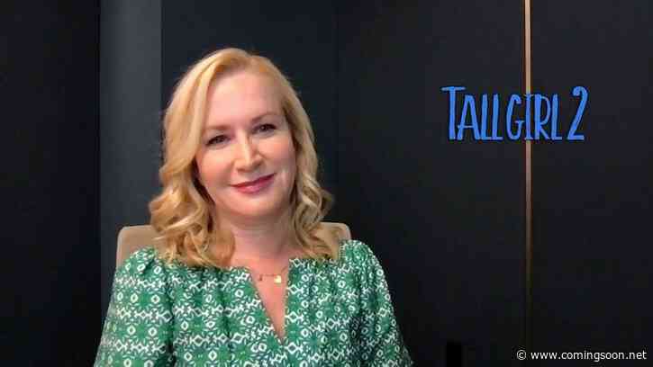 Interview: Angela Kinsey on Tall Girl 2, Bond With Ava Michelle & Sabrina Carpenter
