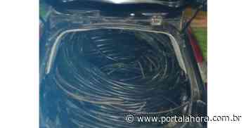 IMBITUBA: PM flagra bandidos furtando fios telefônicos de poste e evita consumação do crime; ladrões fugiram, mas tiveram carro apreendido - Portal AHora