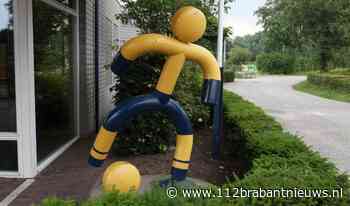 Dieven slaan meerdere keren toe bij Blauw Geel: telefoons en kleding gestolen uit kleedkamer - 112brabantnieuws.nl