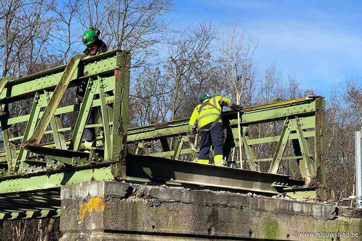 Elektrificatie spoorlijn Hasselt-Mol op schema: afbraak brug in Beringen gestart