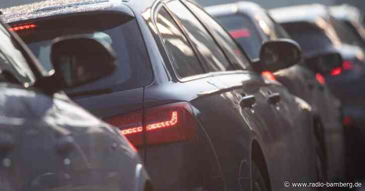 Ausflügler und Skifahrer sorgen für Staus auf Autobahnen