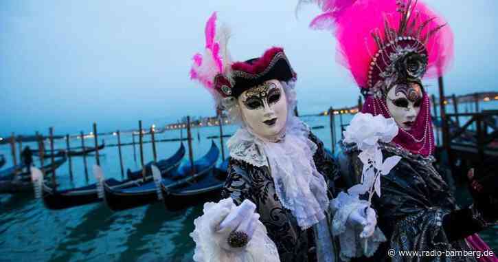 Venedig startet hybrid in den Karneval