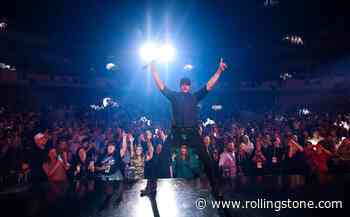 Luke Bryan Opens Vegas Residency With Tons of Hits, Jokes About Masks, and Lots of Ass Shaking