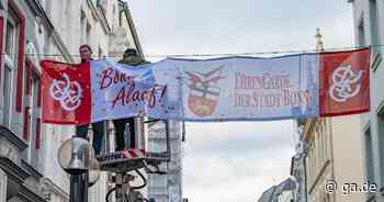 Bonner Innenstadt: Banner in der Friedrichstraße sorgen für Karnevalsstimmung - General-Anzeiger Bonn