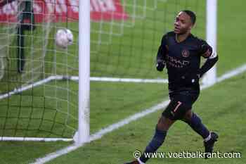 Manchester City steviger aan de leiding in de Premier League na onder meer hattrick van Raheem Sterling