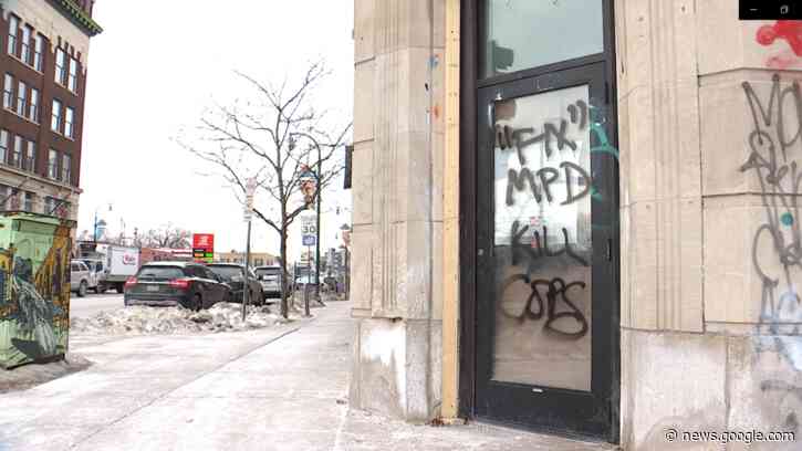 Minneapolis rioters vandalize buildings, block traffic after Amir Locke death - Fox News