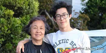Nathan Chen says gold medal wouldn't be possible without one person: His mom