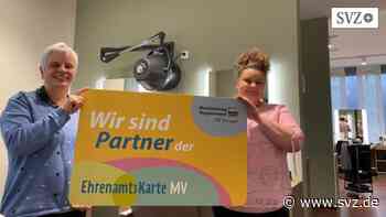 Geschäftsleben in Parchim: Weststadt-Friseurin gibt Inhabern der Ehrenamtskarte Rabatt | svz.de - svz – Schweriner Volkszeitung