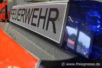 In Auerswalde: Feuerwehrleute verfolgen Spur eines Einbrechers - Freie Presse