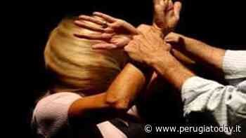 Foligno: dopo l'ammonimento del questore per le violenze fisiche su moglie e figlia, scatta il divieto di avvicinamento - PerugiaToday