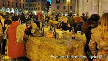 Modena. No green pass creano il caos in Piazza Grande - La Gazzetta di Modena