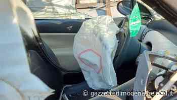 Castelfranco. Esce illeso dopo lo schianto, ma finisce travolto - La Gazzetta di Modena