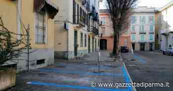 Le righe blu anche in via Porro - Gazzetta di Parma
