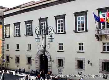 A Capua sfrattata va al Comune con i 3 figli piccoli e lo occupa: “Di qui non mi muovo” - Cronache della Campania