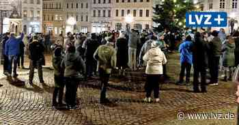Stiller Protest gegen Corona-Maßnahmen in Oschatz - Leipziger Volkszeitung