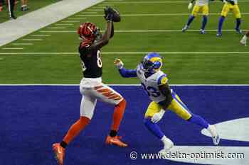 Bengals fans turn out in Cincinnati to watch Super Bowl - Delta-Optimist