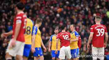 Arsenal fans ask why Manchester United man wasn't sent off - Daily Cannon