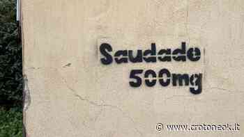 Crotone - Perchè questa scritta in centro città? - CrotoneOK.it