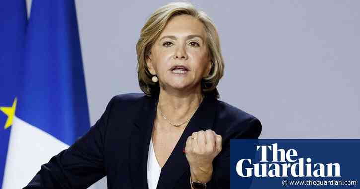 Valérie Pécresse rally focuses on immigration as threat from rivals grows