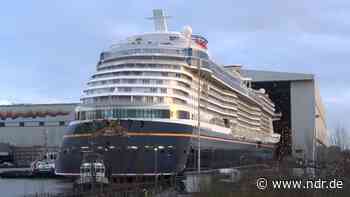 Papenburg: Ozeanriese "Disney Wish" verlässt das Baudock - NDR.de