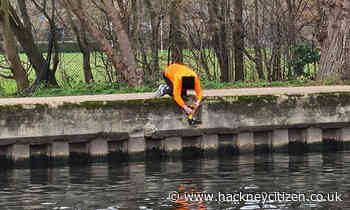 Local rowing club issues apology after man caught removing canalside safety bars