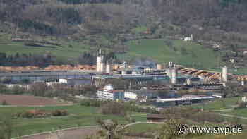 Feuer im Binder-Sägewerk in Oberrot: Brand in der Spanaufbereitung löst Einsatz aus - SWP