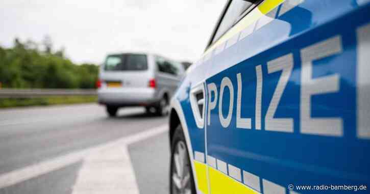 Autofahrer bezahlt Tankrechnung nicht und rast Polizei davon