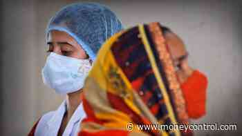 Coronavirus Omicron India Highlights | Maharashtra logs less than 2,000 cases - Moneycontrol