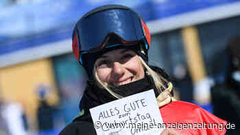 Ski-Freestylerin aus Bayern gratuliert Oma zum Geburtstag - doch die bekommt‘s gar nicht mit